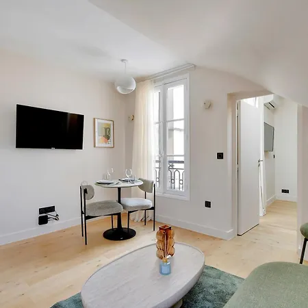 A C 1br 2p - Saint-lazare Les Champs Elysee Париж