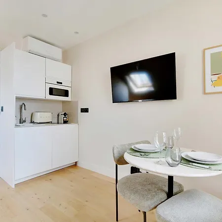 A C 1br 2p - Saint-lazare Les Champs Elysee Paris